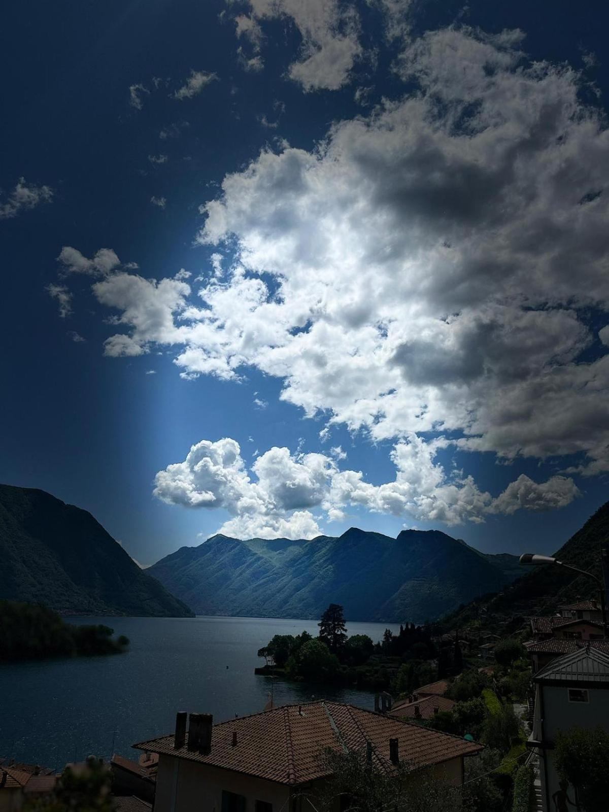 La Terrazza Sul Lago Оссуччо Экстерьер фото